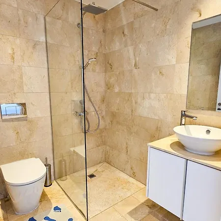 Bliss Ларнака