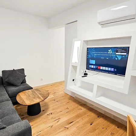 Bliss Ларнака